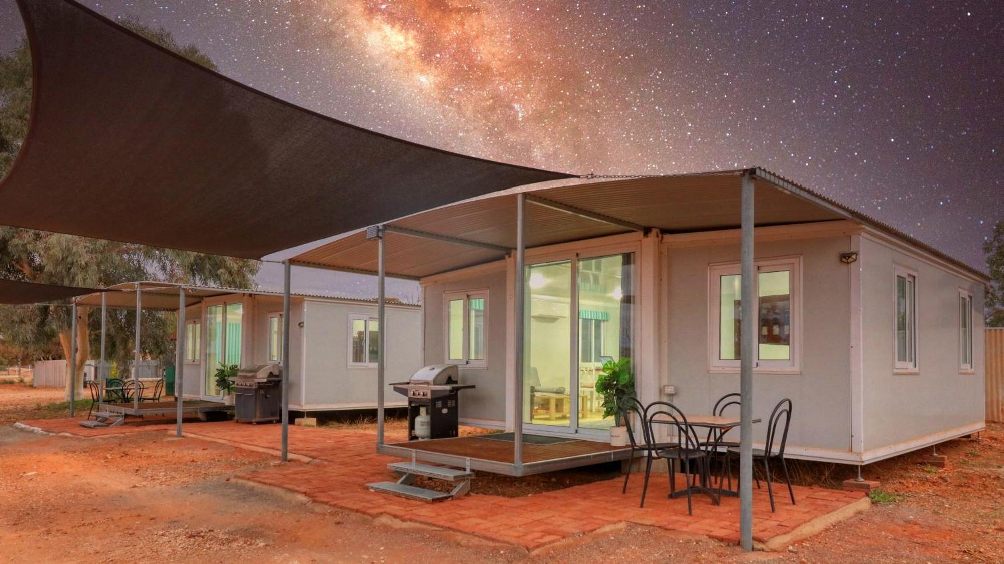 White Cliffs Self Contained Cabin Accommodation Dış mekan fotoğraf