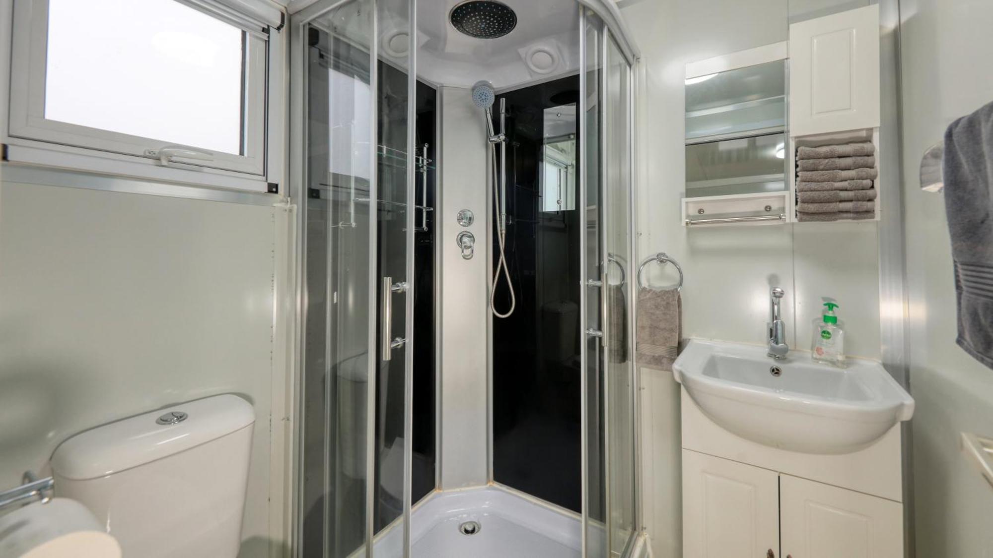 White Cliffs Self Contained Cabin Accommodation Dış mekan fotoğraf